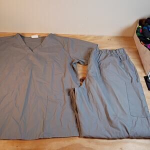 Strictly Scrubs Set Mens Womens Size XL Gray V-Neck Top Drawstring Pants Unisex